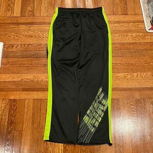 Baggy‎ Nike track pants